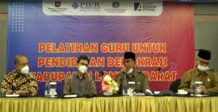 Pelatihan Guru untuk Pendidikan Demokrasi di Lombok Barat